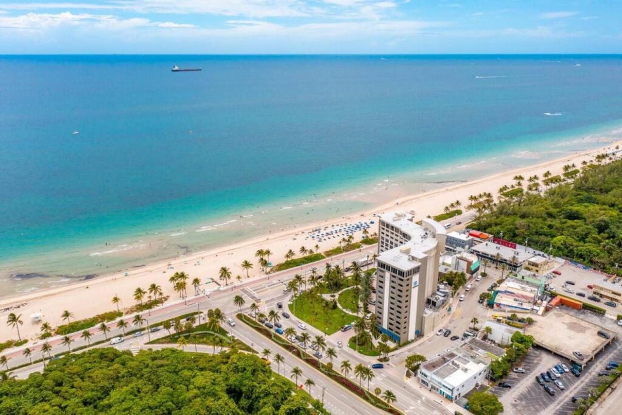 The Purple Pelican Beachfront With Ocean Balcony Unit 3 Форт-Лодердейл Экстерьер фото